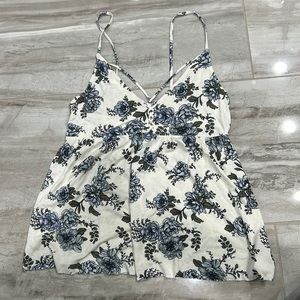 American Eagle Soft & Sexy tank top in white with blue flowers. Size XS.